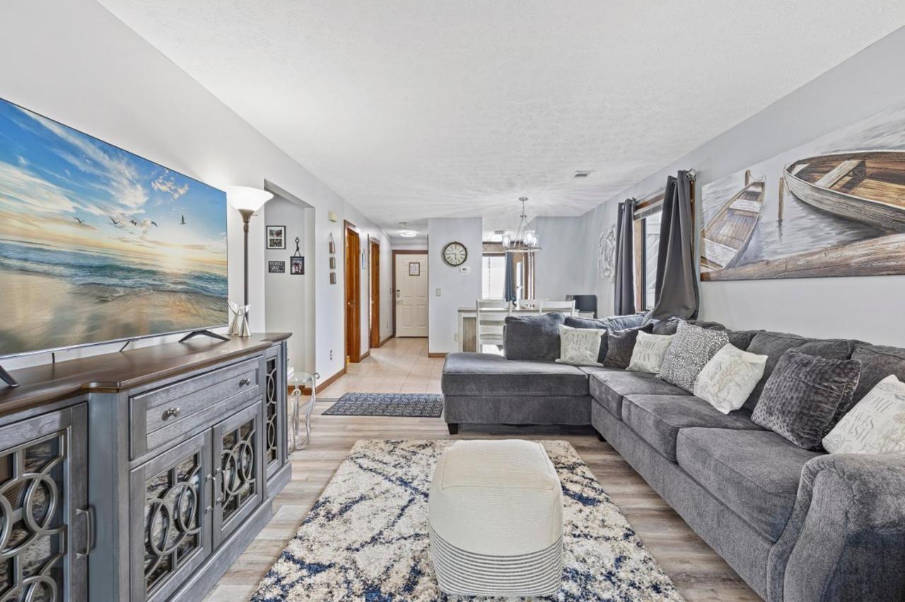 Spacious Modern Condo - 1St Floor - One Block To The Beach Myrtle Beach Buitenkant foto
