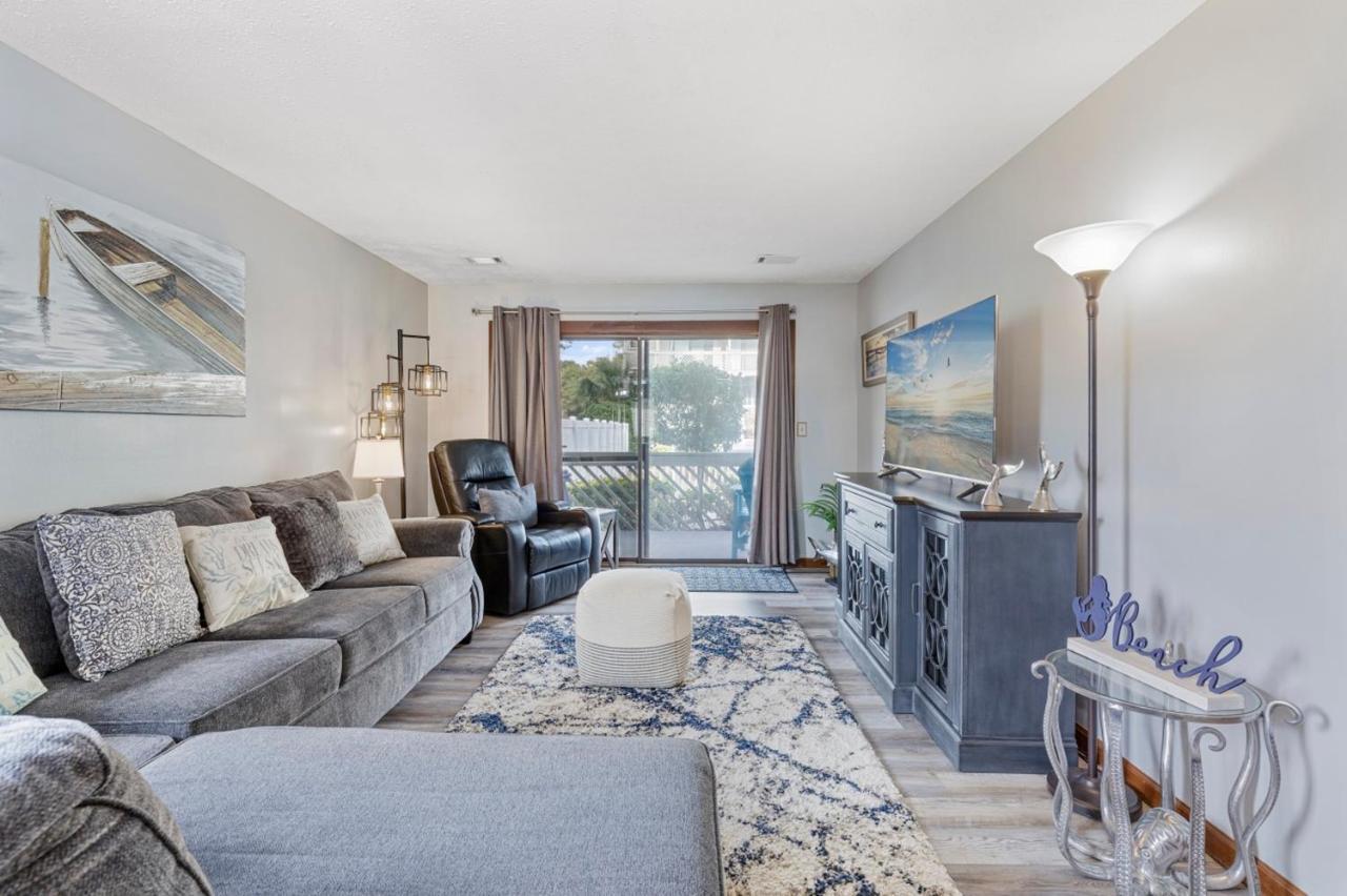 Spacious Modern Condo - 1St Floor - One Block To The Beach Myrtle Beach Buitenkant foto