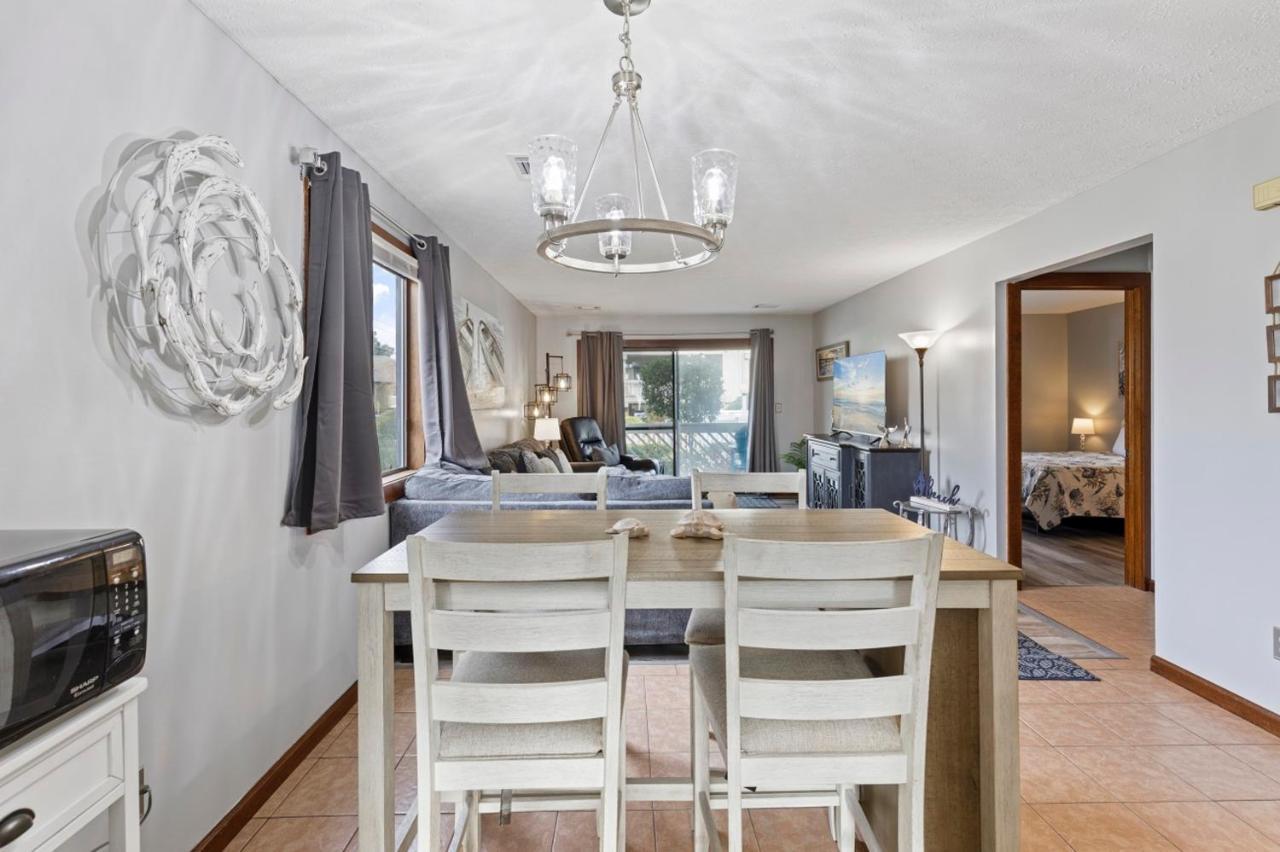 Spacious Modern Condo - 1St Floor - One Block To The Beach Myrtle Beach Buitenkant foto