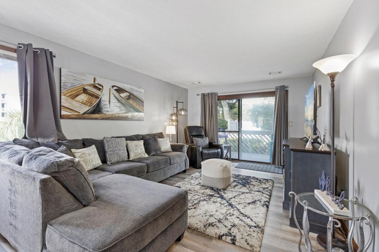 Spacious Modern Condo - 1St Floor - One Block To The Beach Myrtle Beach Buitenkant foto