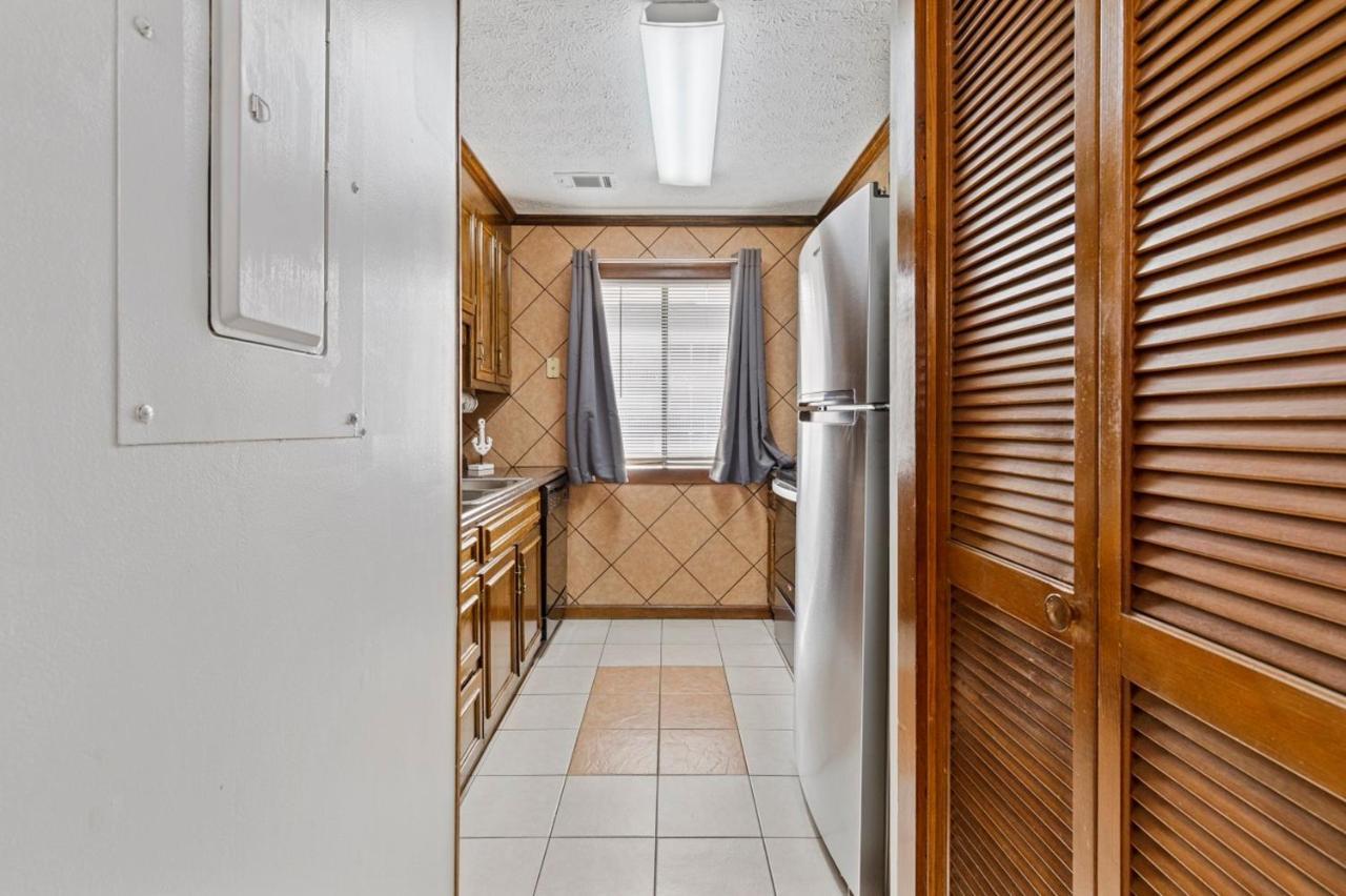 Spacious Modern Condo - 1St Floor - One Block To The Beach Myrtle Beach Buitenkant foto