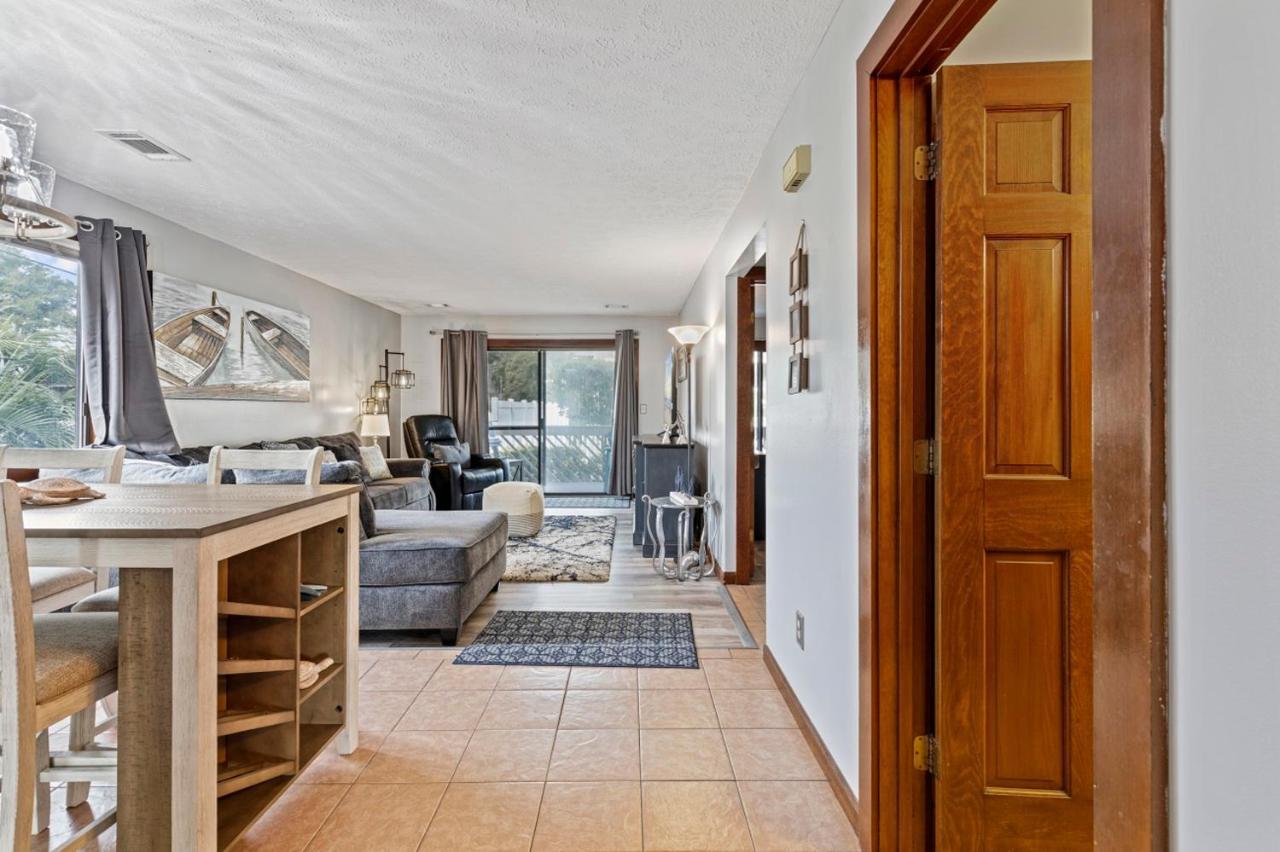Spacious Modern Condo - 1St Floor - One Block To The Beach Myrtle Beach Buitenkant foto