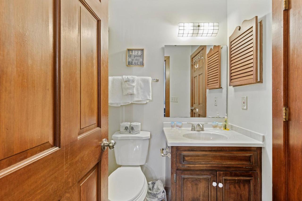Spacious Modern Condo - 1St Floor - One Block To The Beach Myrtle Beach Buitenkant foto
